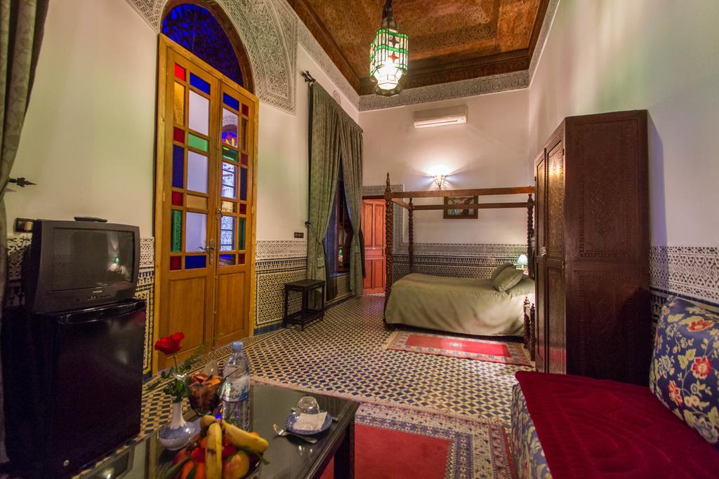 Dar Al Andalous Hotel Fez Bagian luar foto