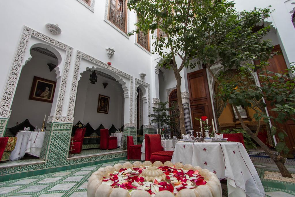 Dar Al Andalous Hotel Fez Bagian luar foto